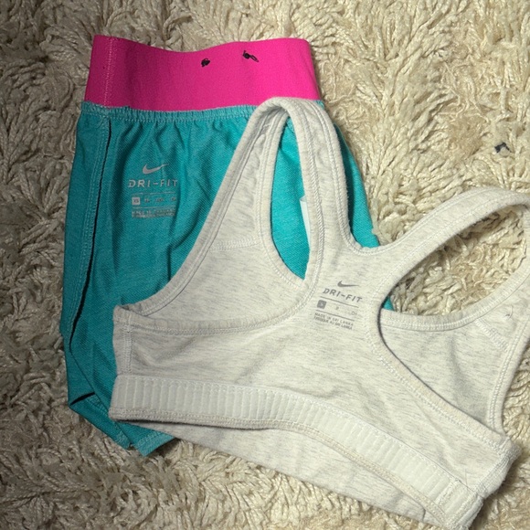 Nike Gray and Teal Activewear Set - Picture 2 of 3